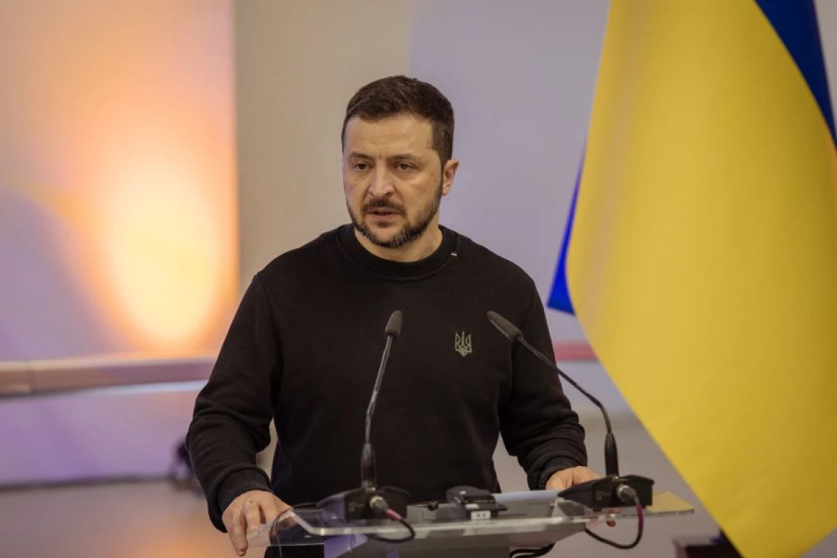 Zelenski Albaniyaya [[getdi]]
