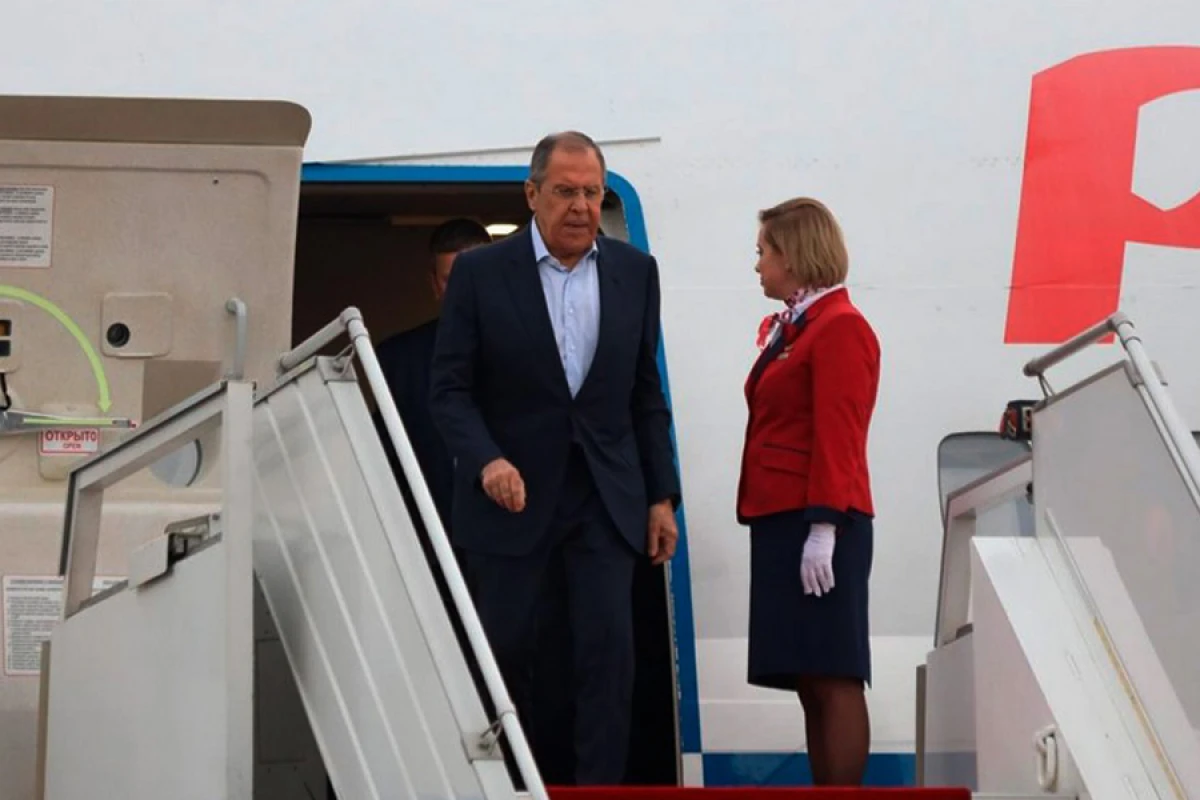 [[Lavrov]] Ermənistanda səfərdədir