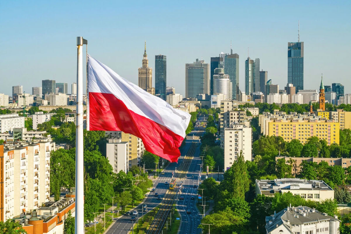 Polşa prezidentliyinə namizəd rəqibini narkotik testinə çağırdı