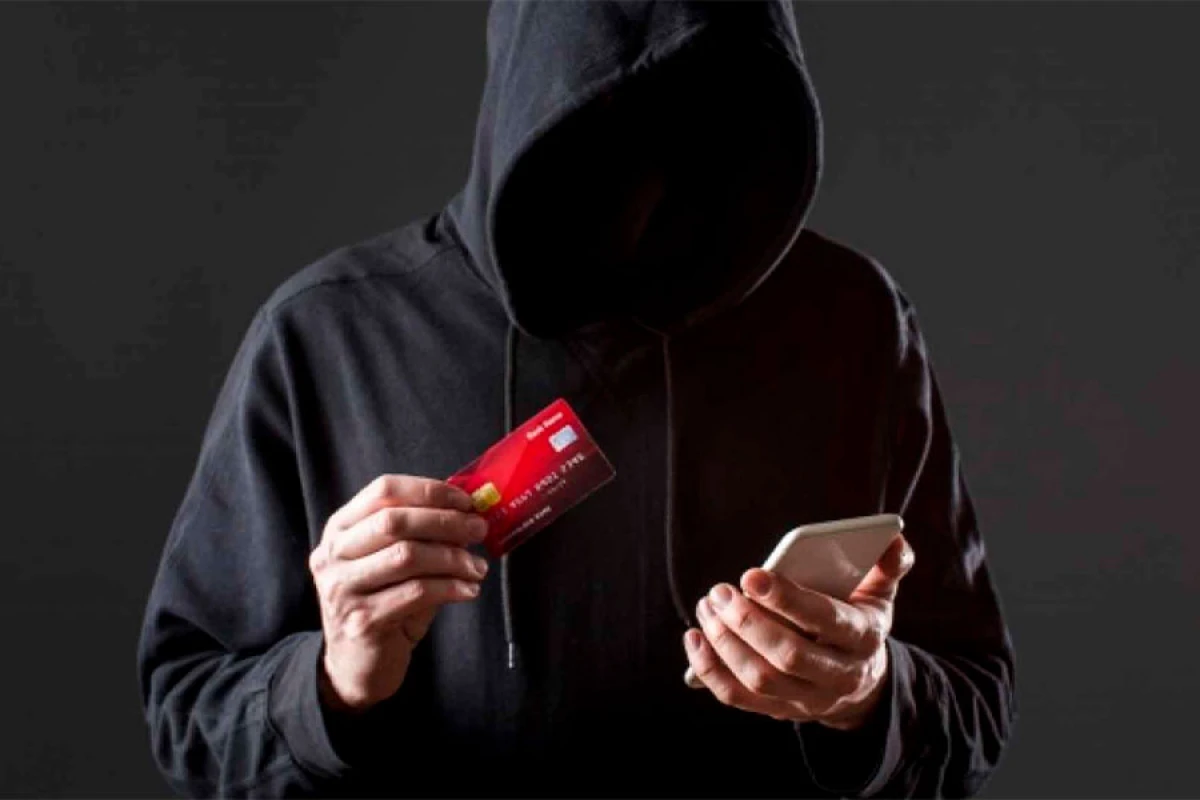 Bank kartlarından [[oğurlanan məbləğ]] açıqlandı