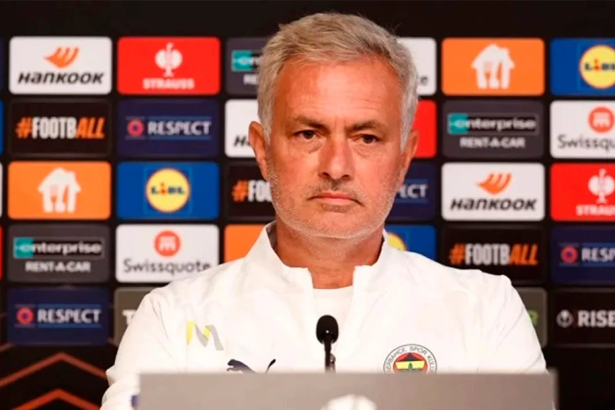 [[Mourinyo:]] “Daxilimdə ziddiyyət yaşadım”