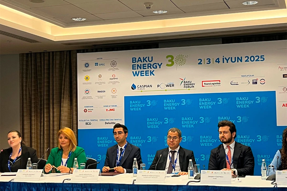 Bakı Enerji Həftəsi çərçivəsində [[pulsuz avtobuslar təşkil olunacaq]]