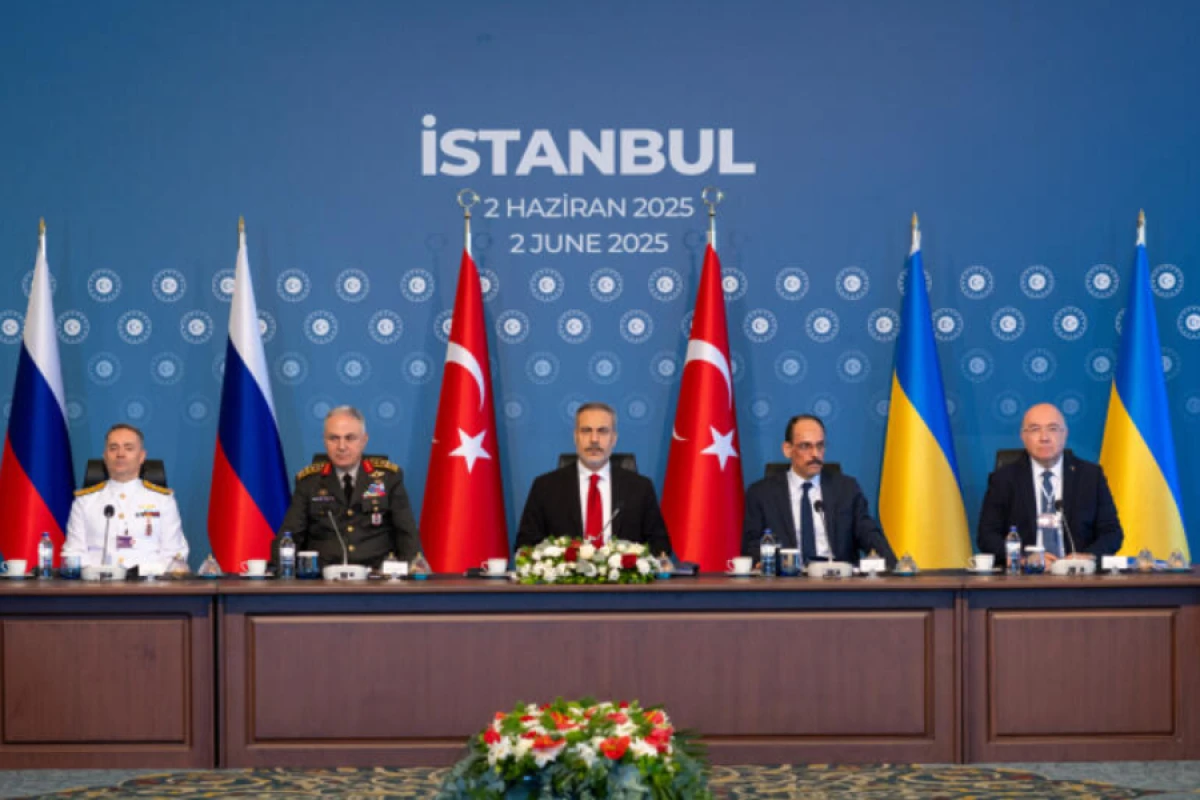 İstanbul danışıqları [[rus dilində]] aparıldı