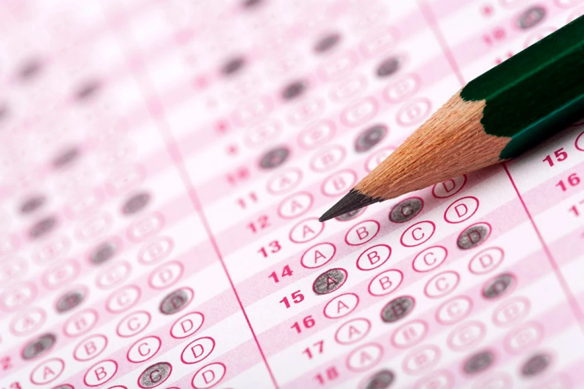 Attestat qiymətləri əla olan abituriyentlərindən [[3,95 %-i 200 baldan aşağı nəticə]] göstərdi