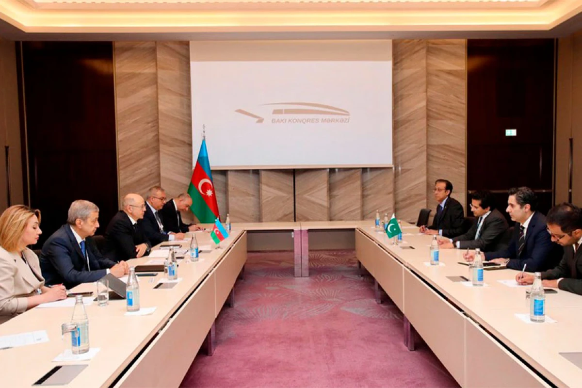 [[Azərbaycan Pakistanla]] enerji layihələrinə investisiya imkanlarını müzakirə etdi