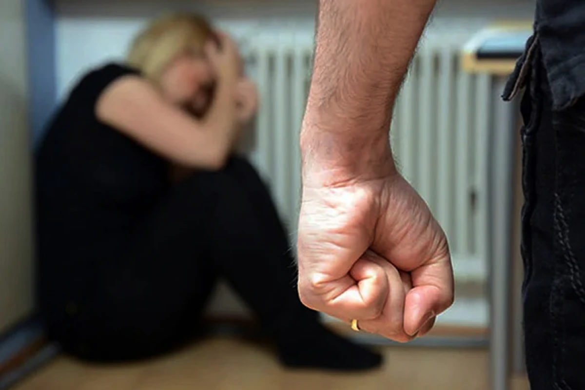 Bakıda ananı döyən oğula [[3 ay həbs]] verildi