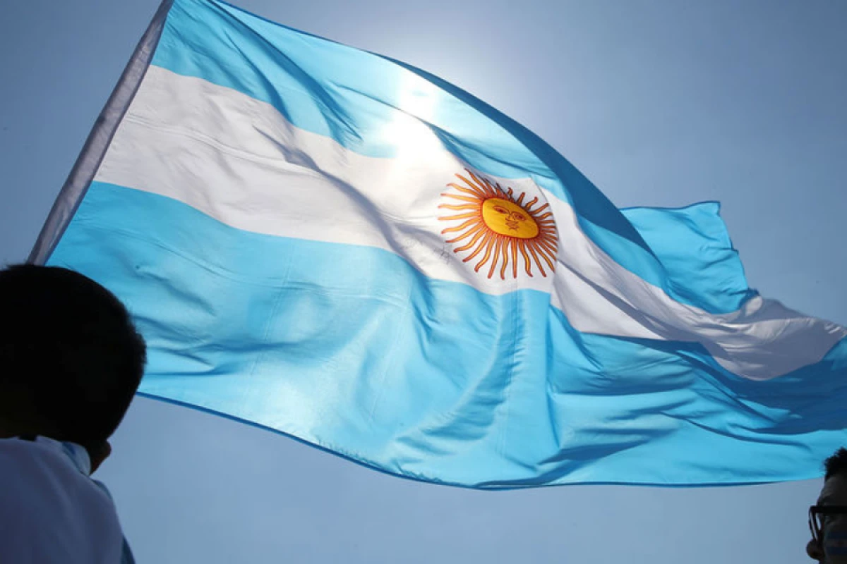 Argentina etirazlar fonunda pensiyaların artırılmasına səs verdi