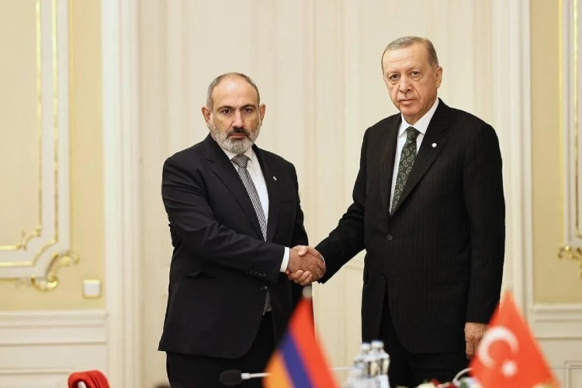 Paşinyan [[Ərdoğanı təbrik etdi]]