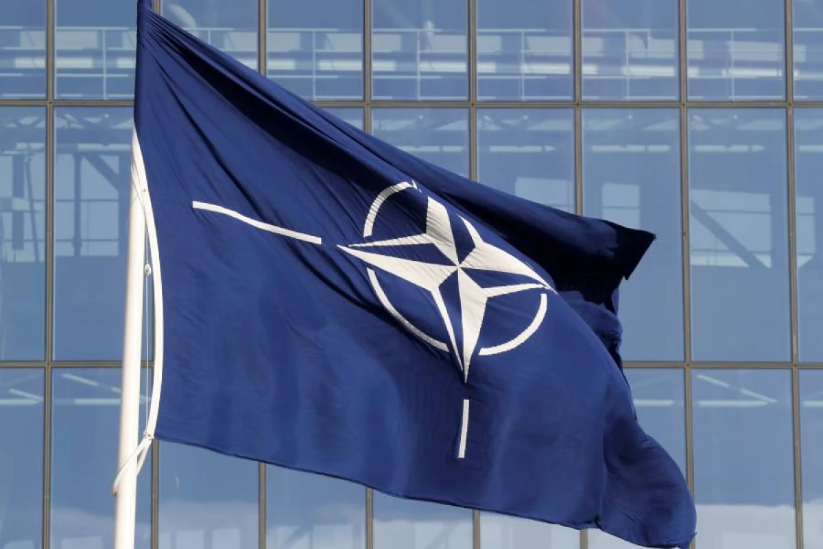 NATO ölkələri müdafiə xərclərini artırmağı müzakirə edir
