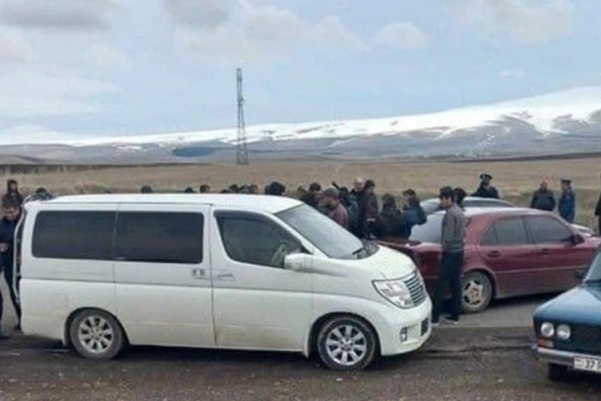 [[Ermənistandan gələn]] yük maşınları Gürcüstana buraxılmır