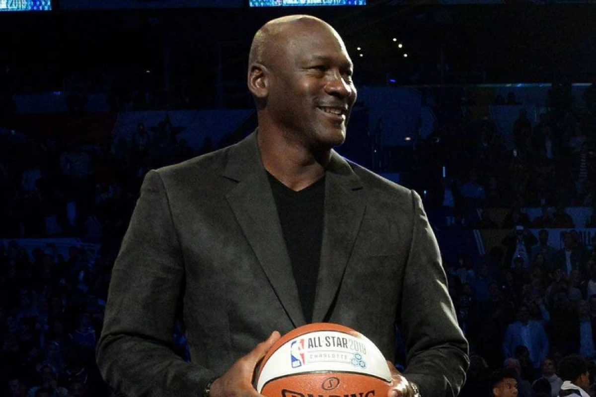 NBA əfsanəsi [[liqaya qayıtdı]]