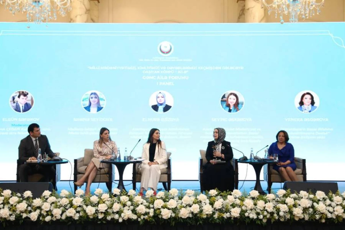 Gənc Ailə Forumu çərçivəsində panel müzakirələri təşkil olundu