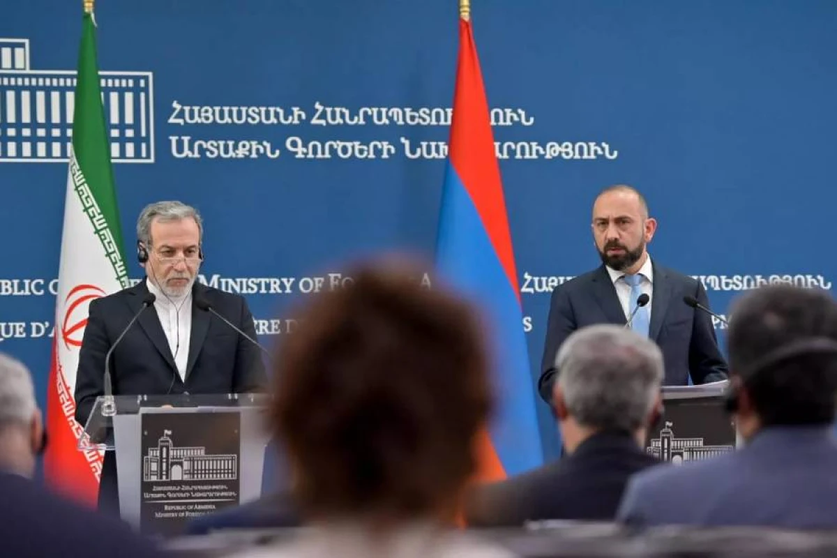 [[Mirzoyan və Əraqçi]] telefonla danışdı