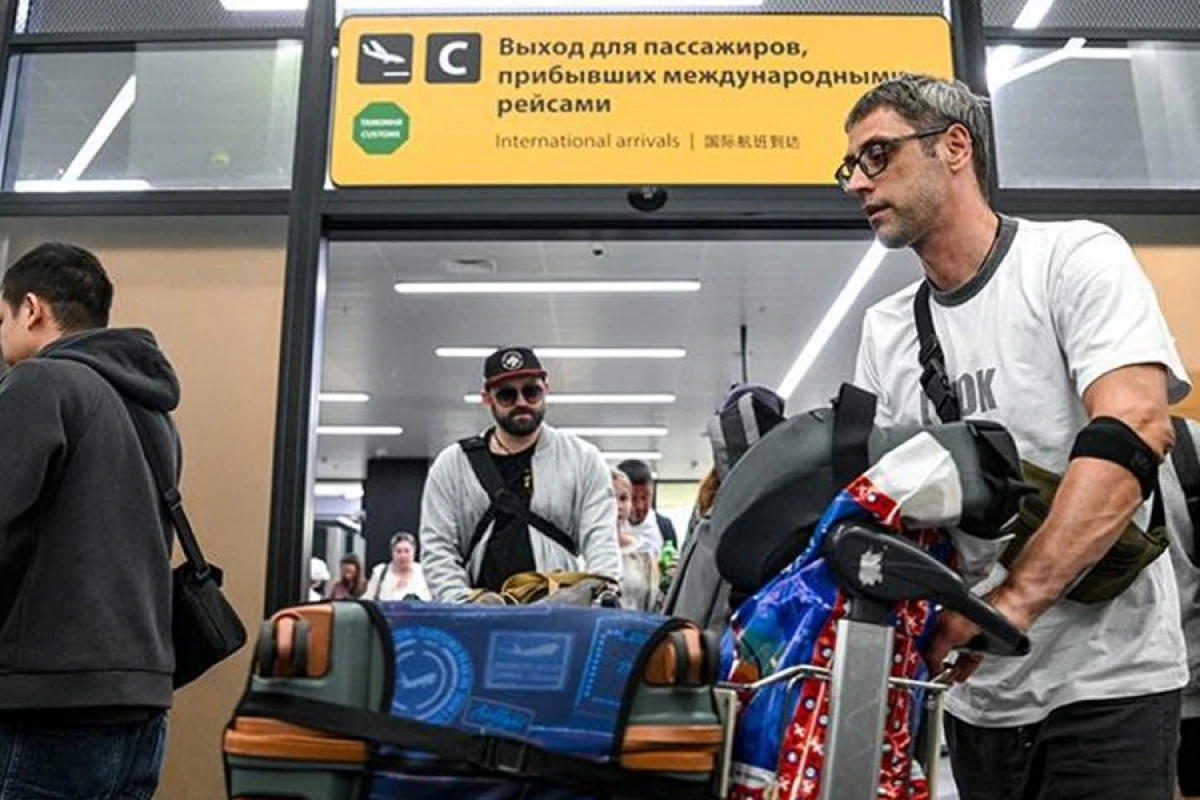 İrandan Azərbaycana [[300-dən çox Rusiya vətəndaşı]] təxliyə edildi