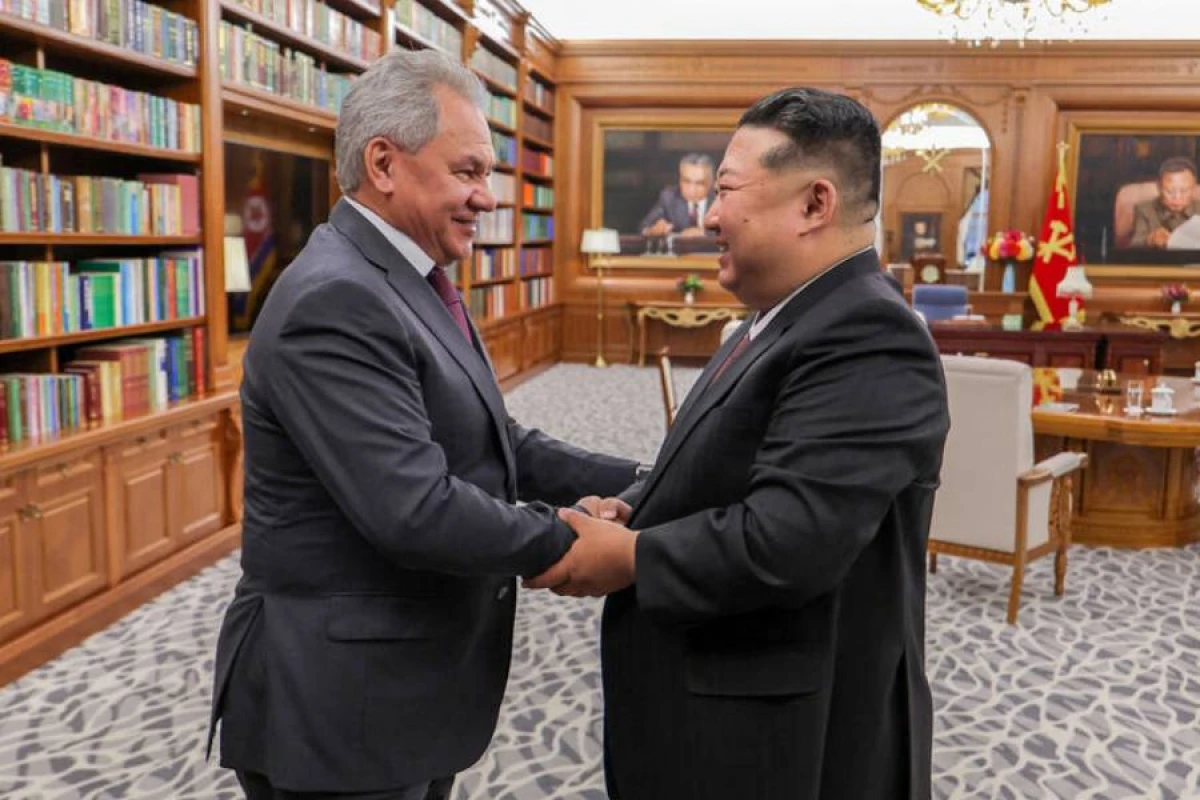 Putinin məktubu Kim Çen Ina çatdırıldı