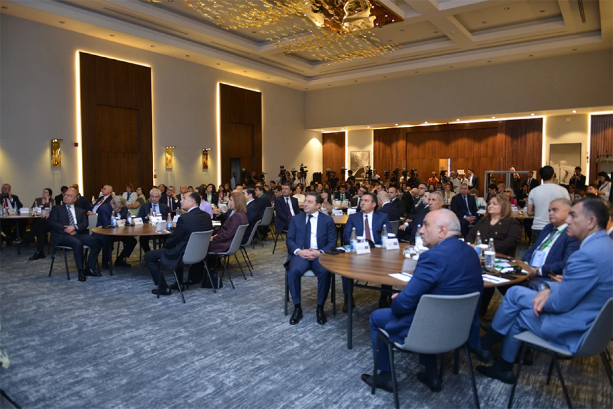 Ombudsmanların [[Beynəlxalq Simpoziumu]] öz işinə başladı
