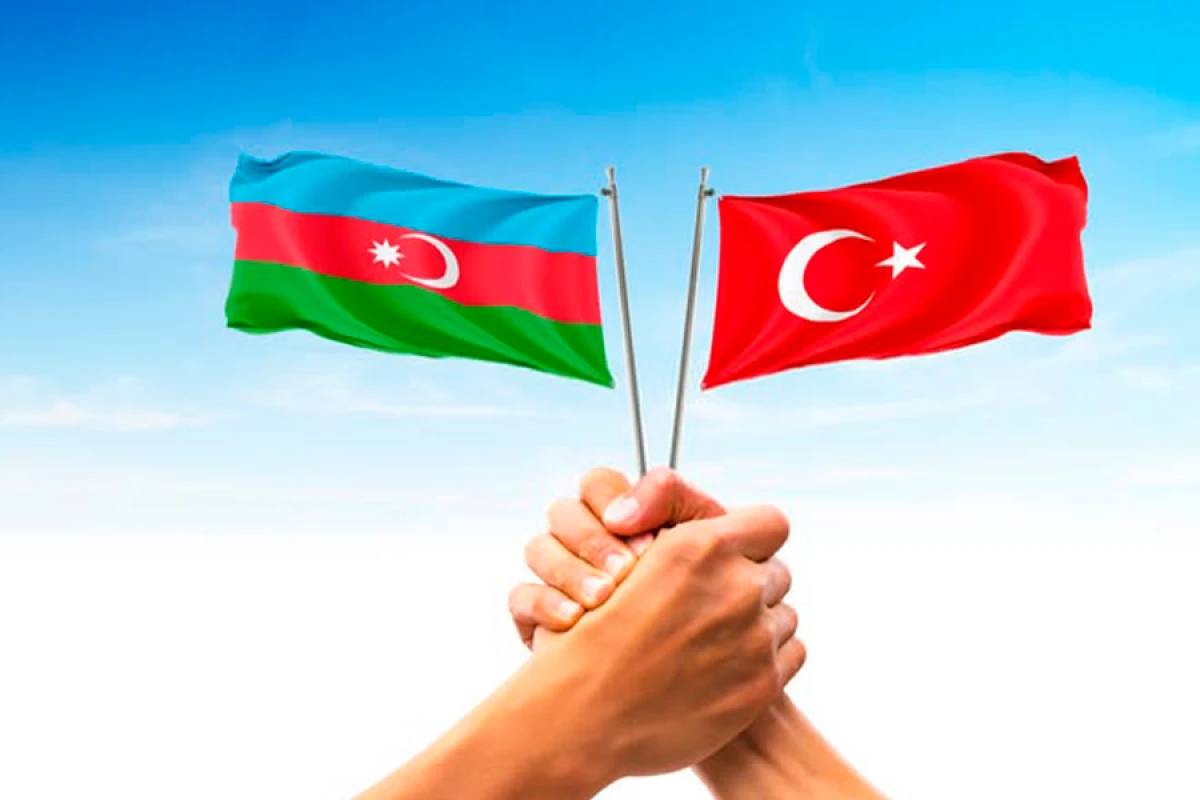 Təxribatlara, böhtanlara məhəl qoymayan qardaşlıq: [[Azərbaycan-Türkiyə!]]