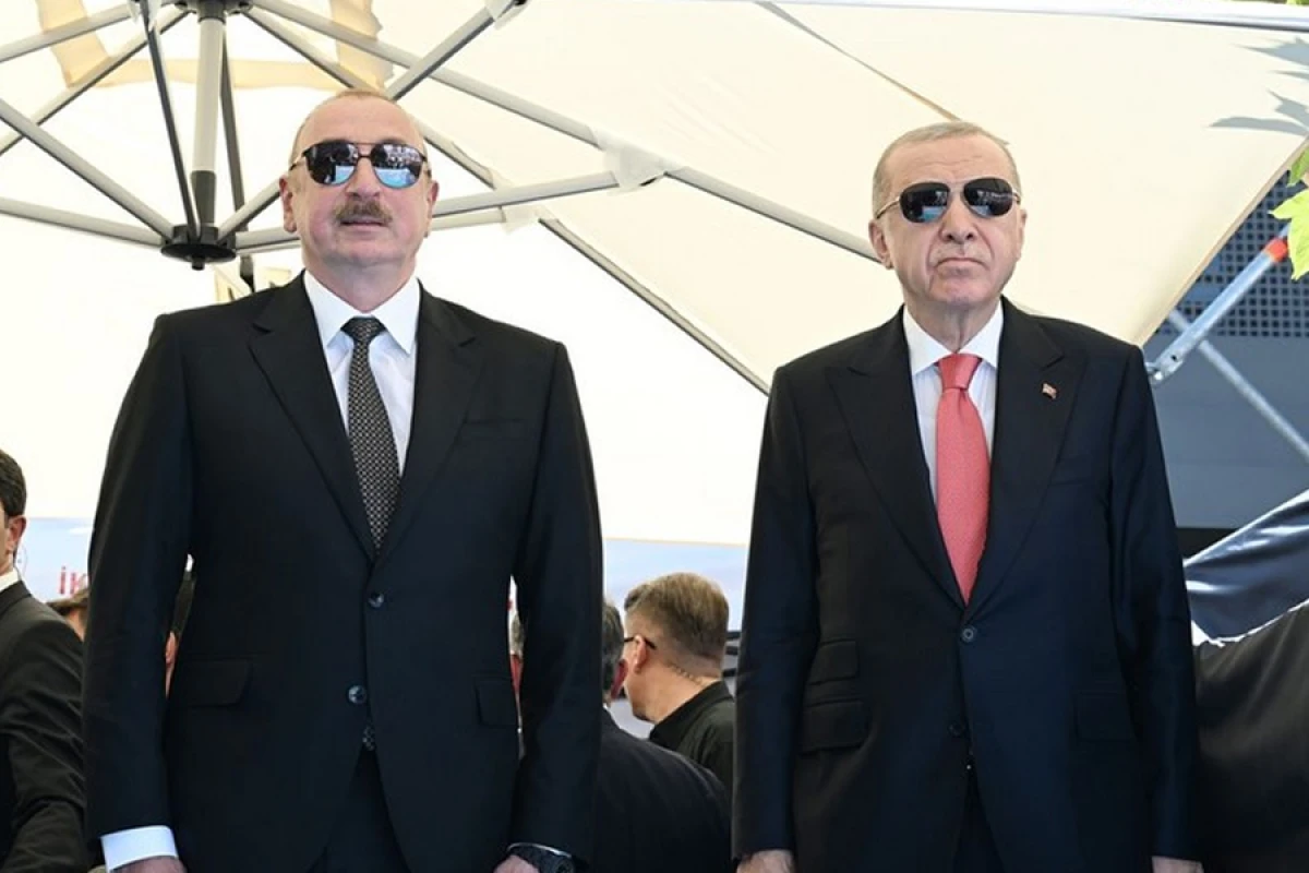 Prezidentin sosial şəbəkə hesablarında [[Türkiyəyə səfərindən görüntülər paylaşıldı]]