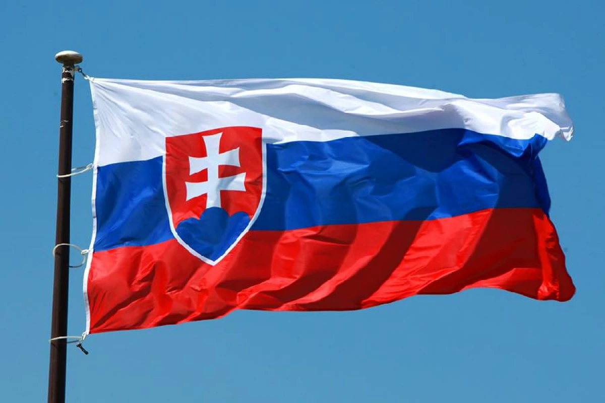Slovakiya Tehrandakı səfirliyini müvəqqəti bağladı