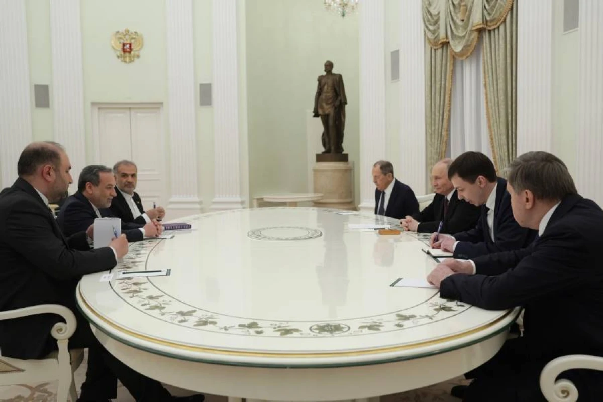Putin İranın xarici işlər naziri ilə görüşəcək
