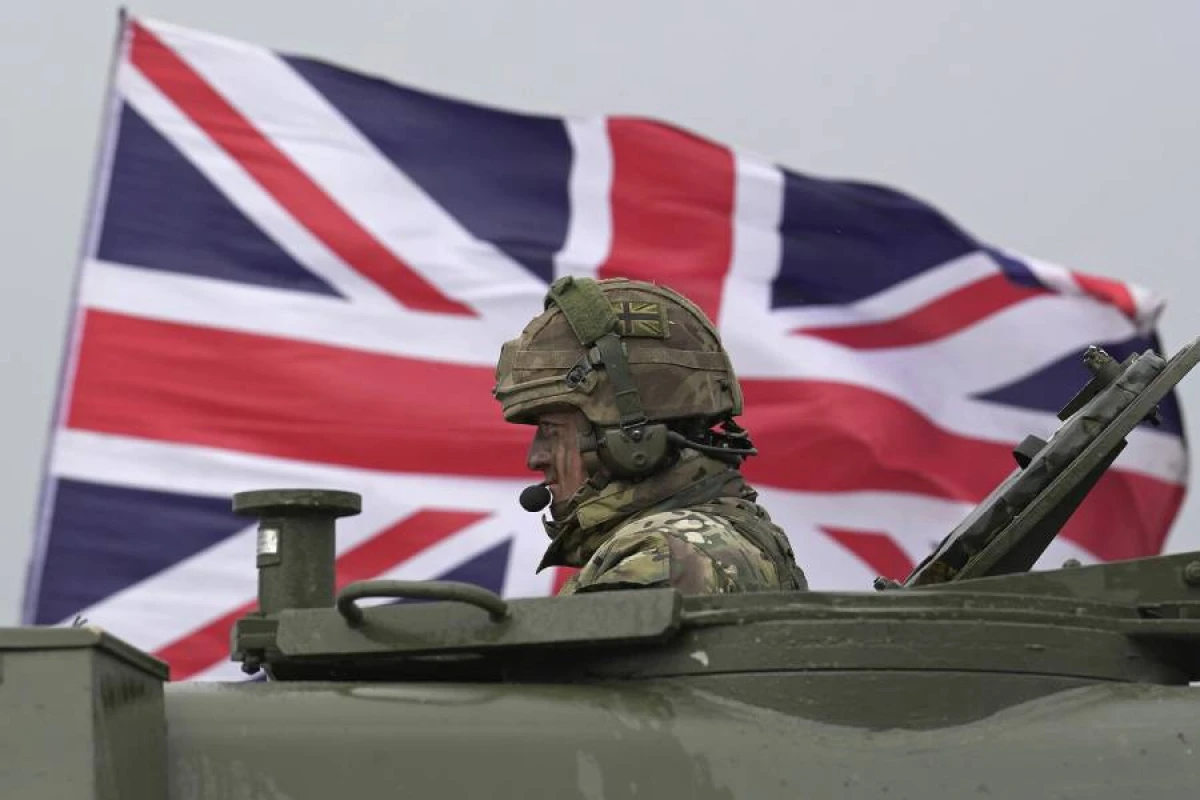 Britaniya ordusu təhlükəsizlik tədbirlərini [[gücləndirməyə başladı]]