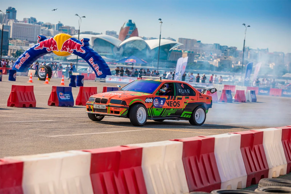 Red Bull Car Park Drift [[tam sürətlə]] yenidən Bakıda!