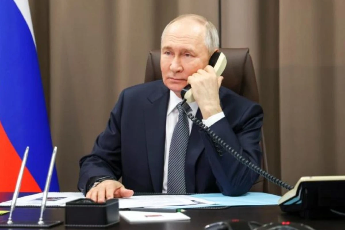 Putin Bəhreyn kralı ilə [[danışdı]]
