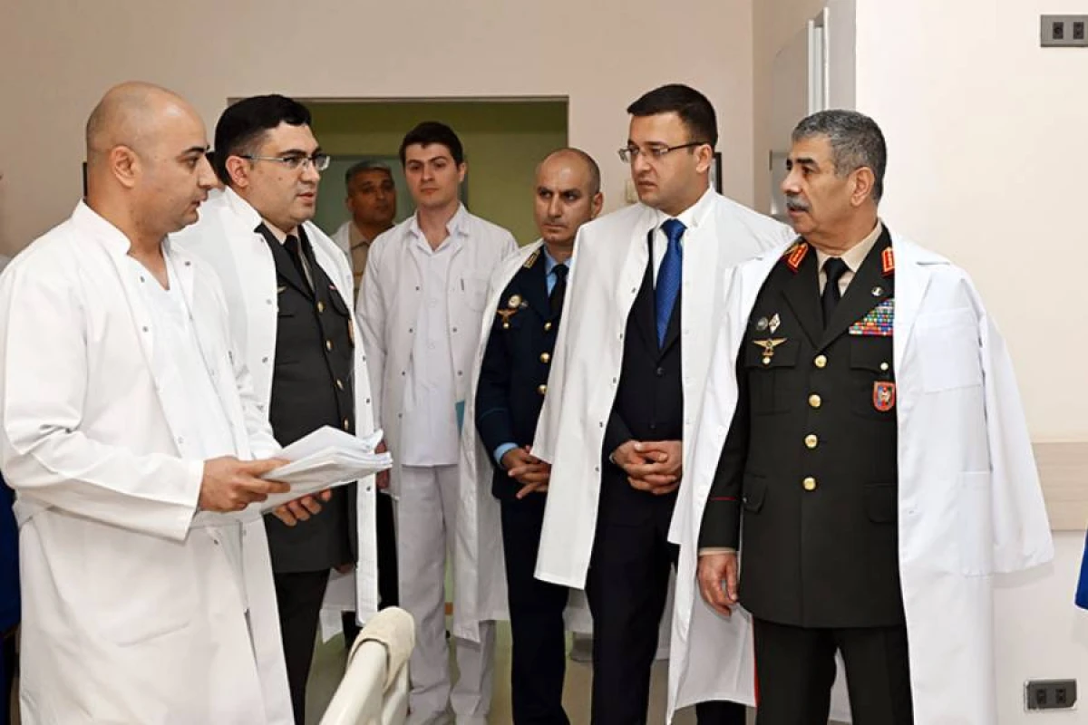 Müdafiə Nazirliyinin rəhbərliyi [[hospitalı]] ziyarət etdi