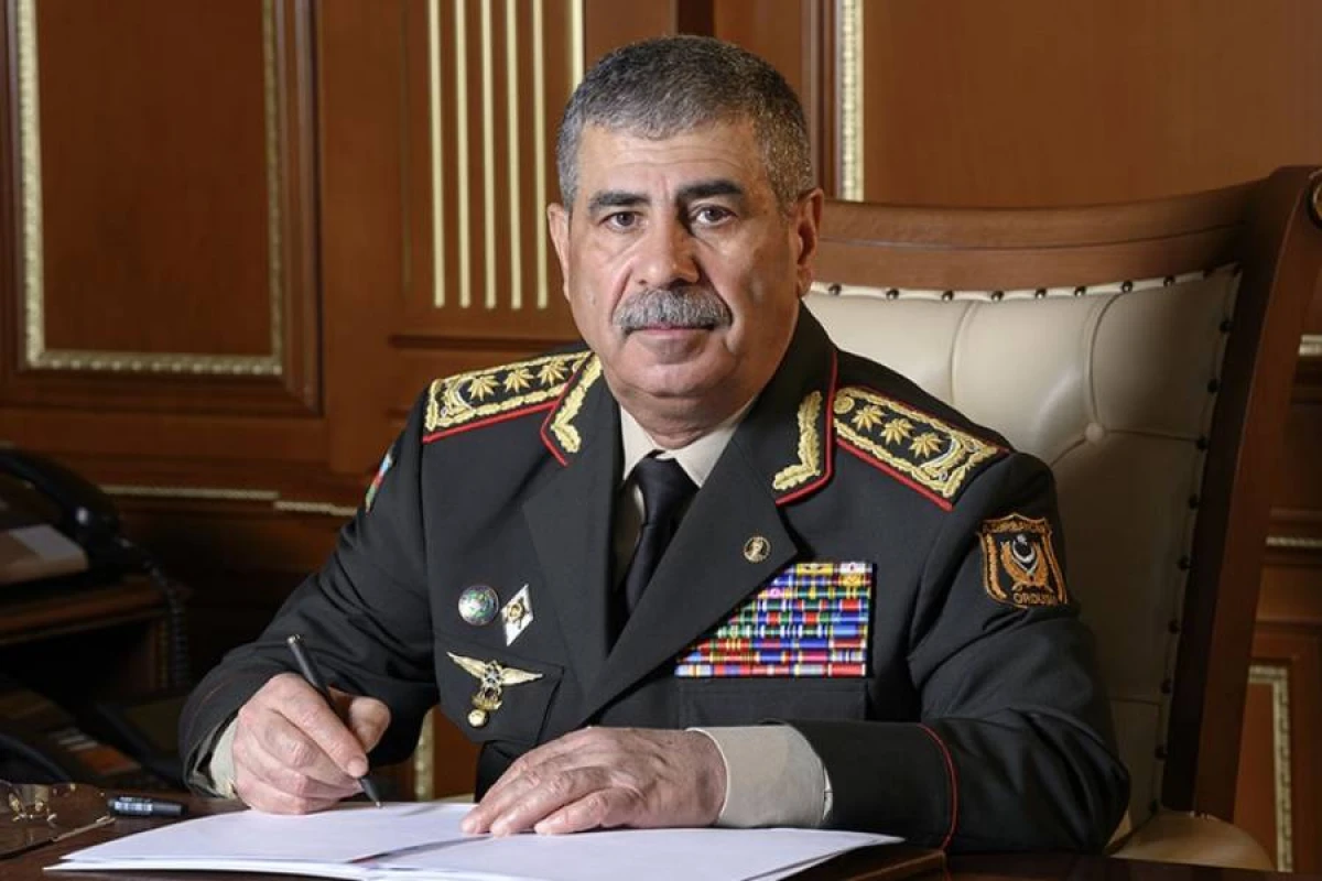 [[Zakir Həsənov]] Azərbaycan Ordusunun şəxsi heyətini təbrik etdi