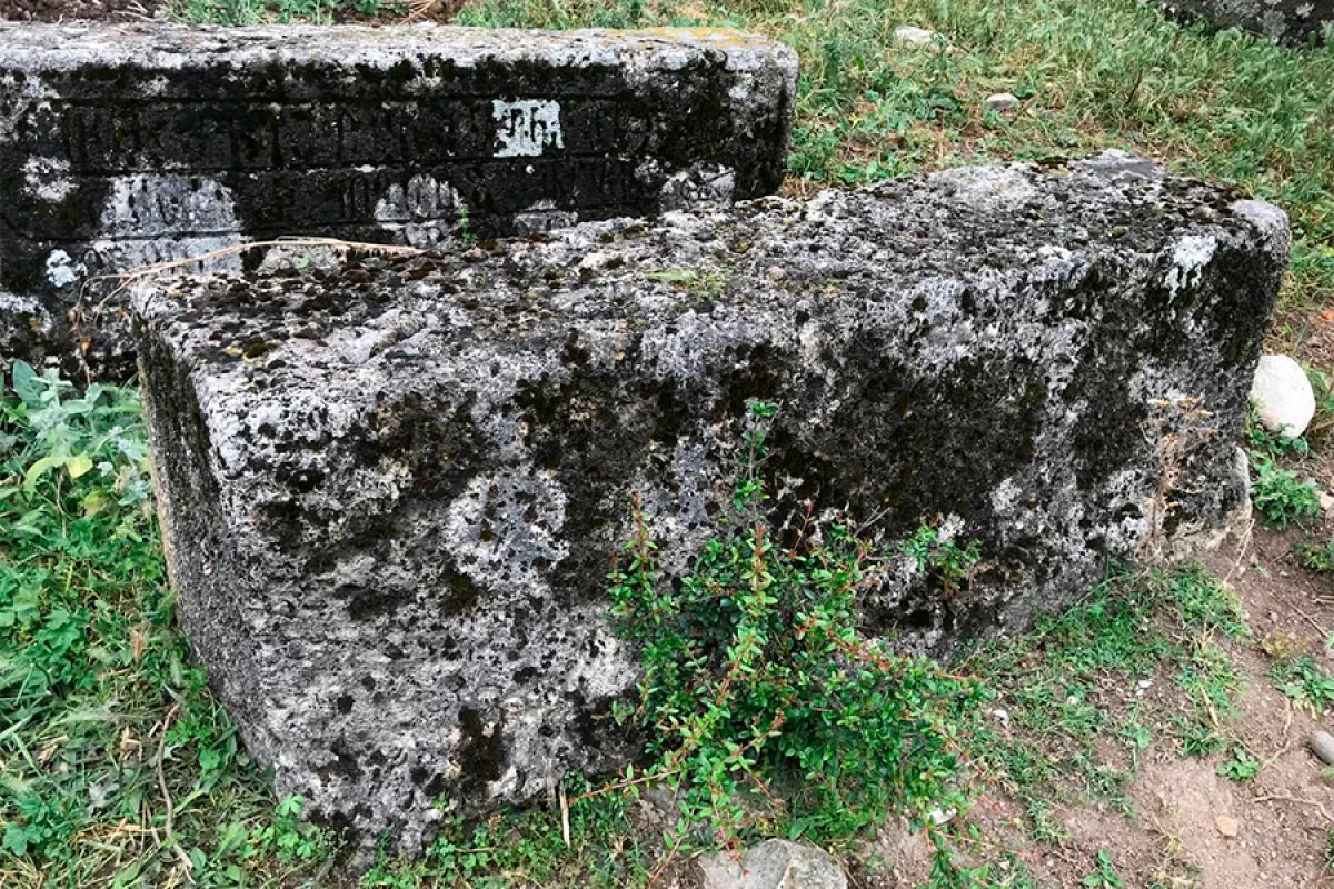 İsmayıllıda alban tayfalarına aid qəbiristanlıqlar, [[ibadətgah qalıqları və məişətə dair materiallar aşkarlandı]]