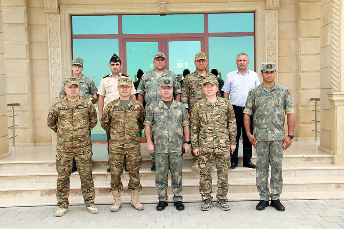 Azərbaycan və Qazaxıstan [[hərbi nümayəndələri arasında görüş]] keçirildi