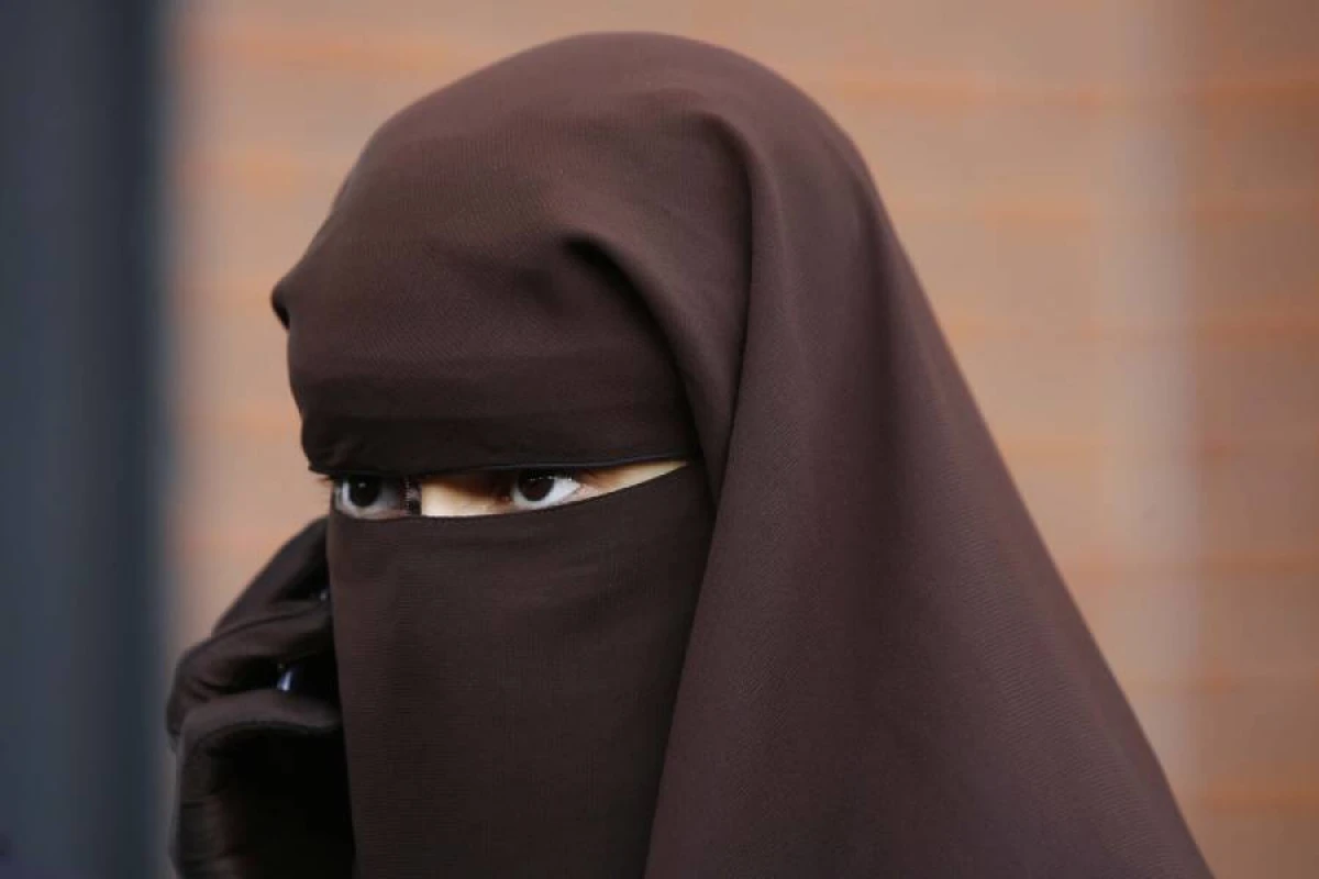 Qazaxıstanda niqab taxmaq [[qadağan edildi]]