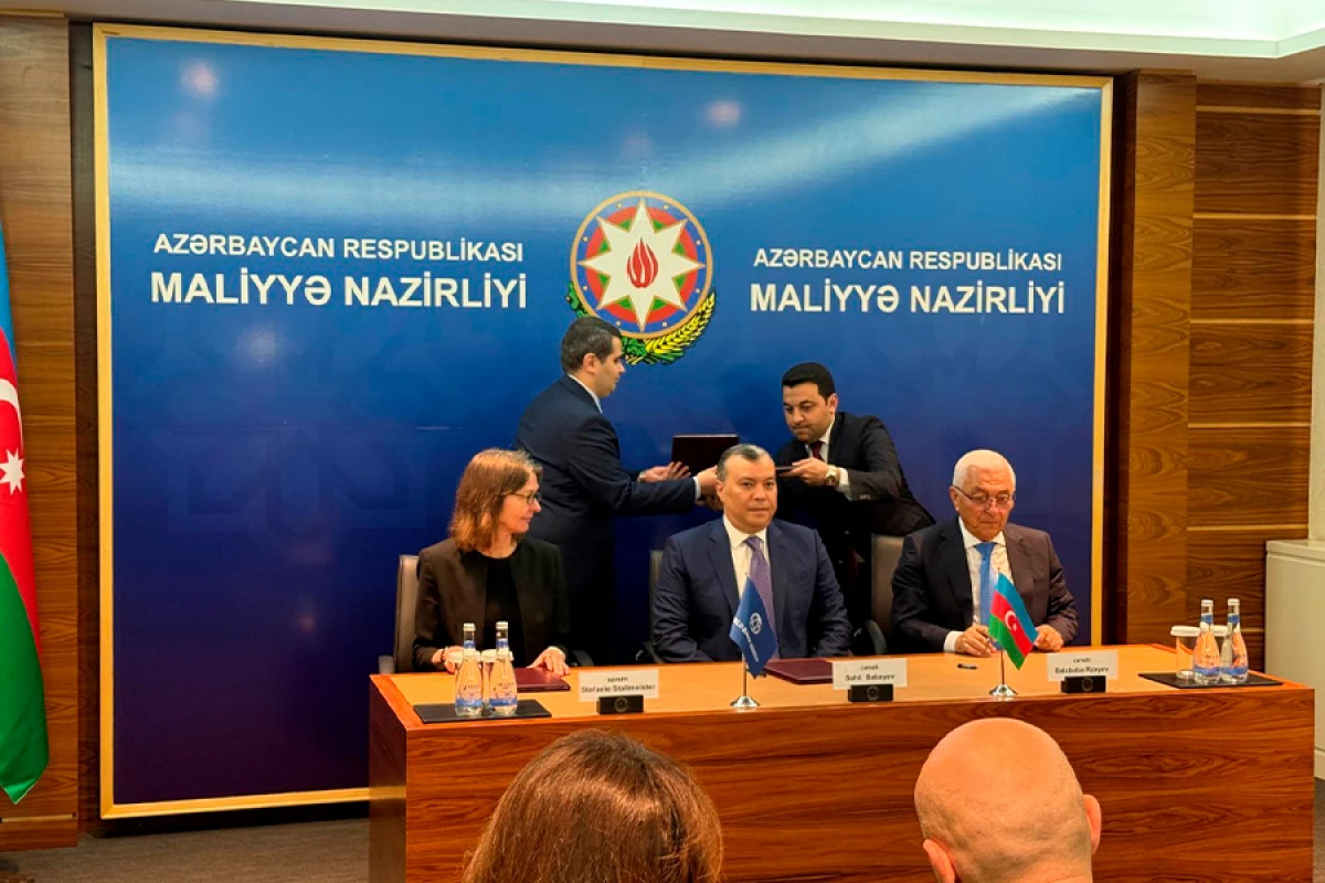 [[Azərbaycan və Dünya Bankı]] bərpa olunan enerji üzrə kredit müqaviləsi imzaladı