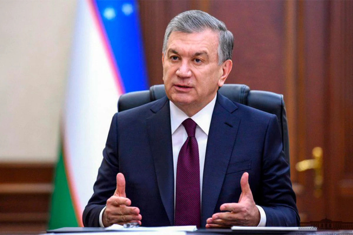 Şavkat Mirziyoyev [[Azərbaycana səfərə]] yola düşdü