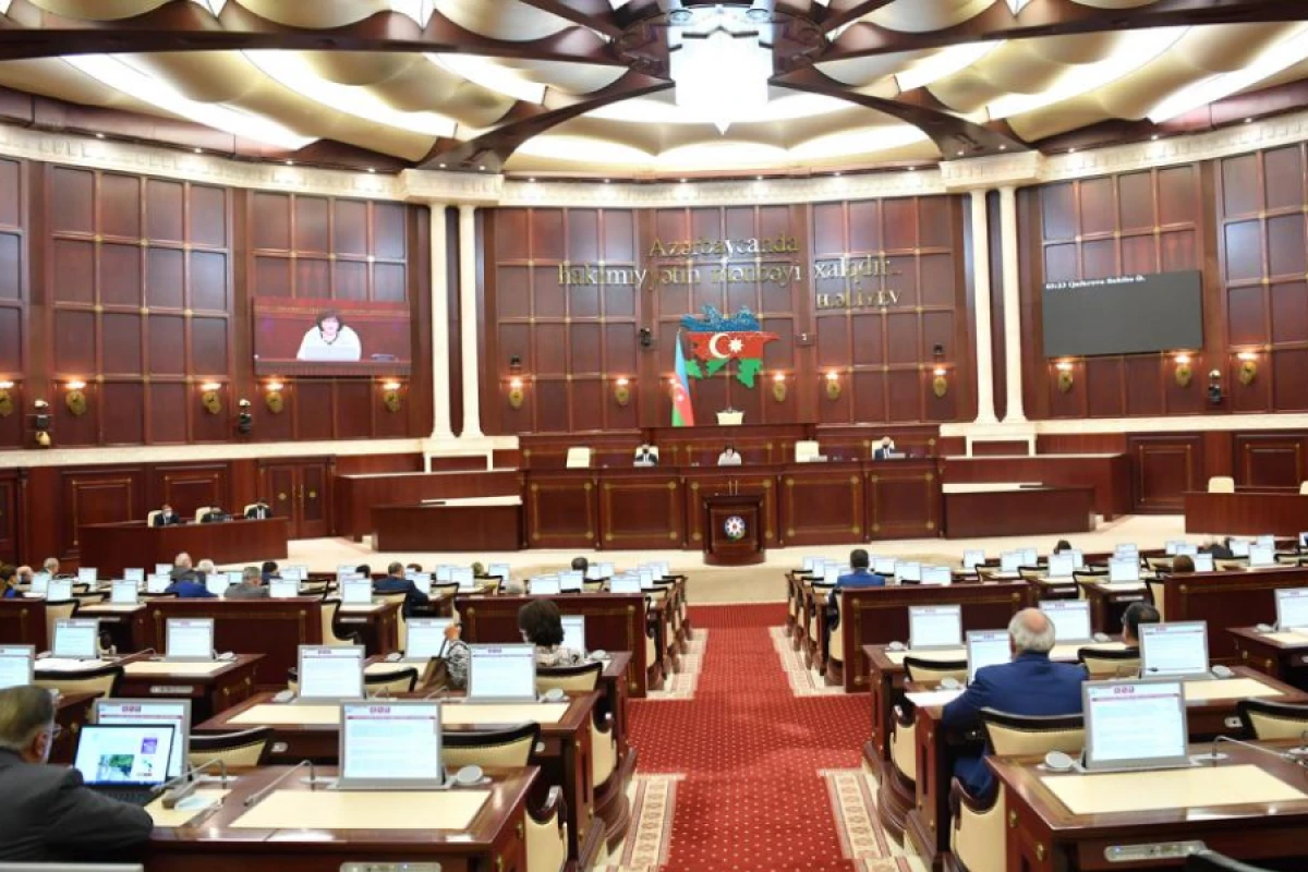 Borcluya üzərinə həbs qoyulan əmlakı satmaq üçün [[2 ay möhlət veriləcək]]