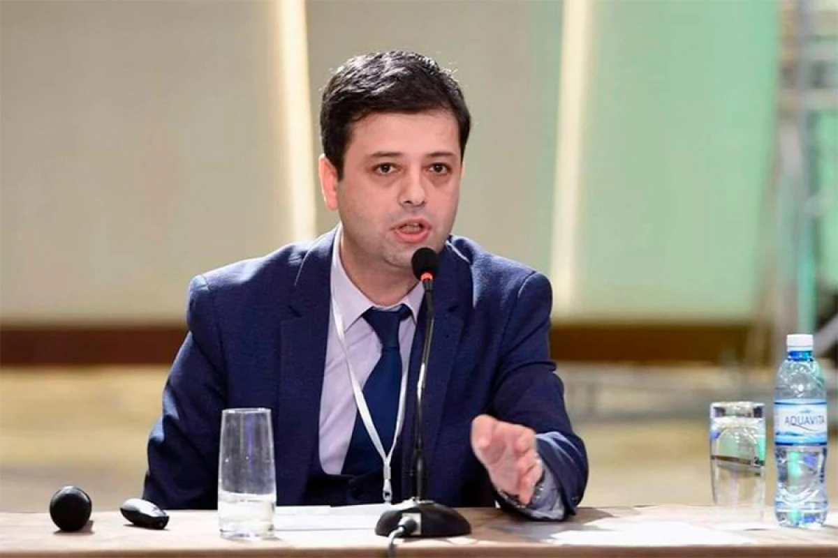[[Vüqar Zifəroğlu:]] “Rusiya dövlət səviyyəsində senzura nümayiş etdirir”