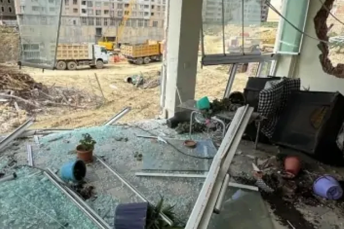 [[Alatavadakı]] qalmaqallı mülk söküldü