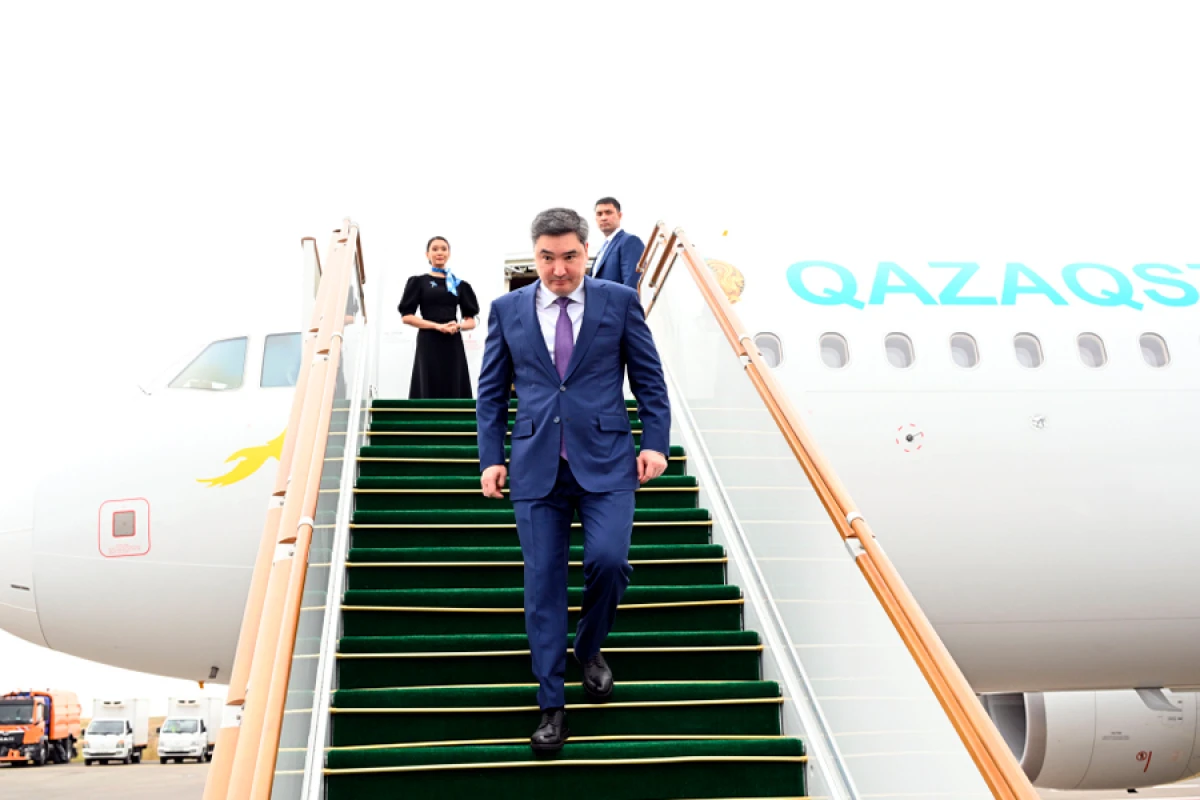 Qazaxıstanın Baş naziri [[Azərbaycana]] gəldi