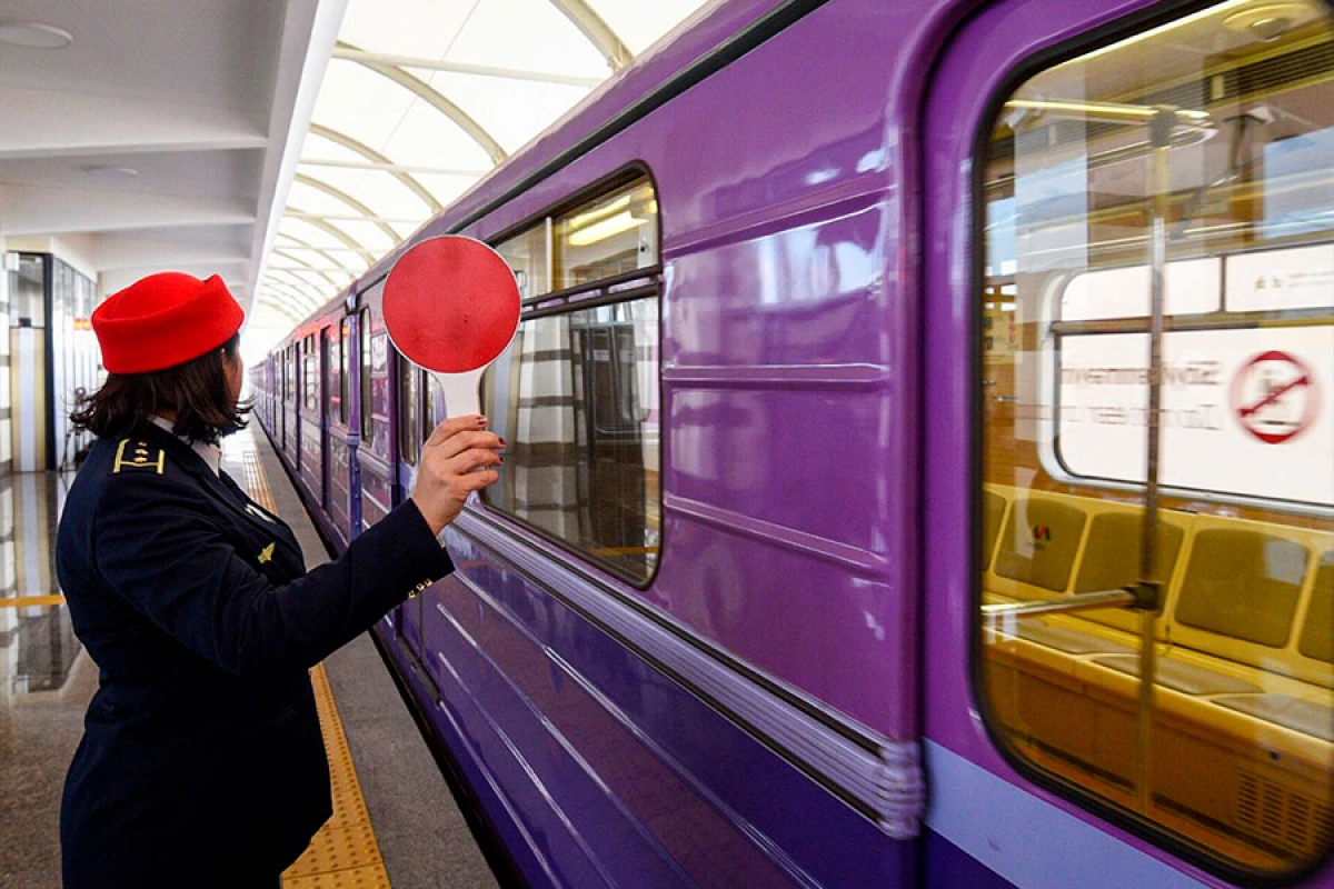 Bakı metrosunda gecikmə olub? [[– RƏSMİ]]