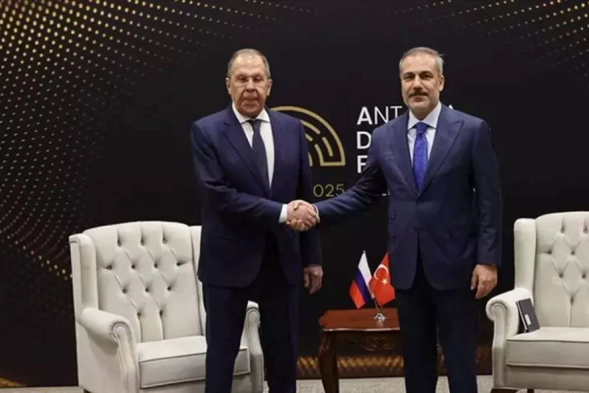 [[Hakan Fidan Lavrov]] ilə görüşdü