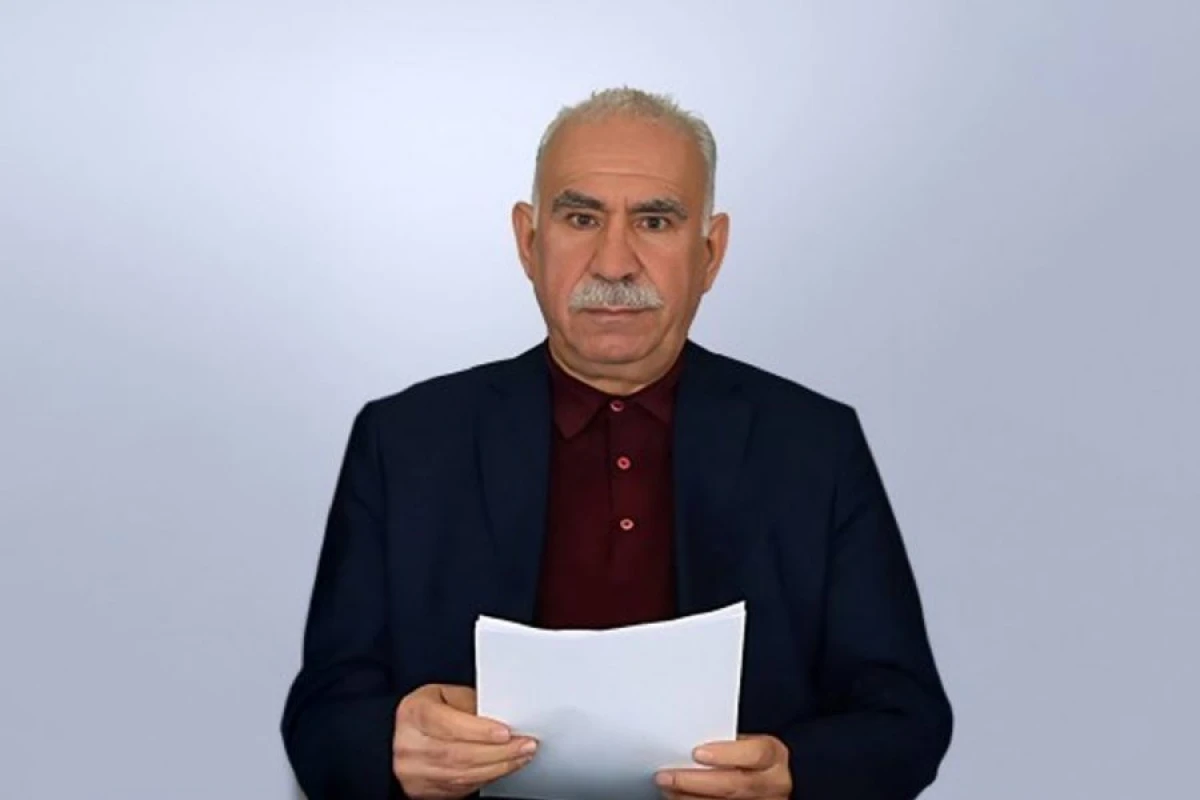 Öcalan PKK-ya [[silahları yerə qoyma]] çağırışı etdi