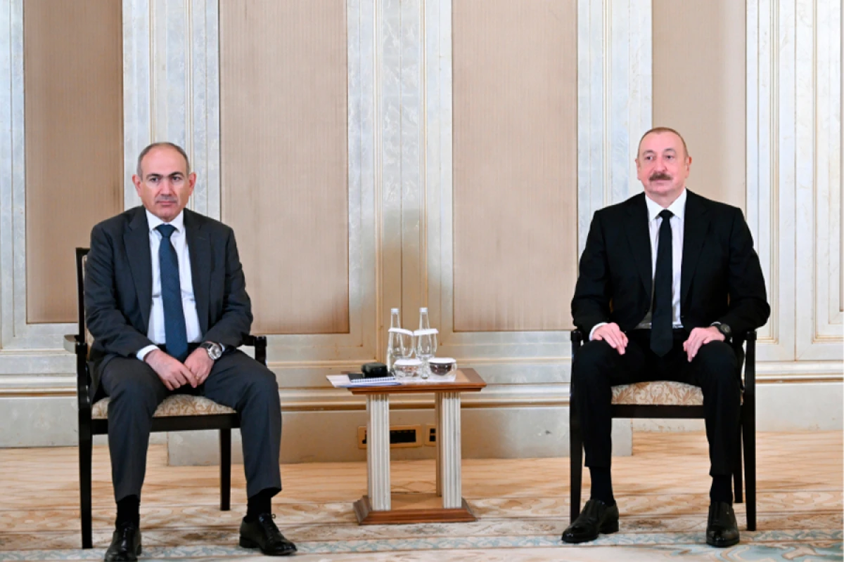 Prezident İlham Əliyevin Ermənistanın Baş naziri Nikol Paşinyanla görüşü oldu [[- YENİLƏNDİ 2]]