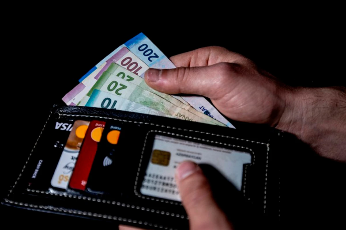 Orta aylıq [[əmək haqqı]] 9 % artdı