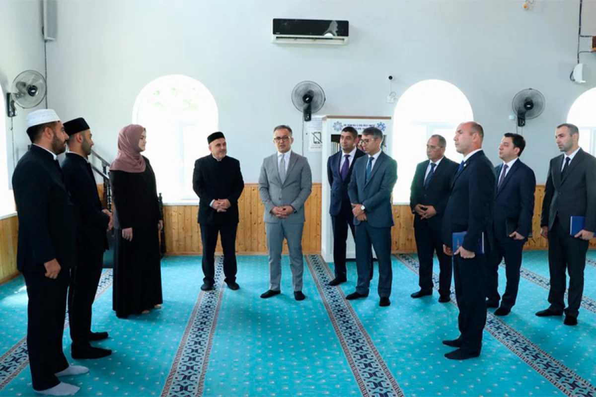 Ramin Məmmədov [[Ağsuda məscidlərin fəaliyyəti ilə]] tanış oldu