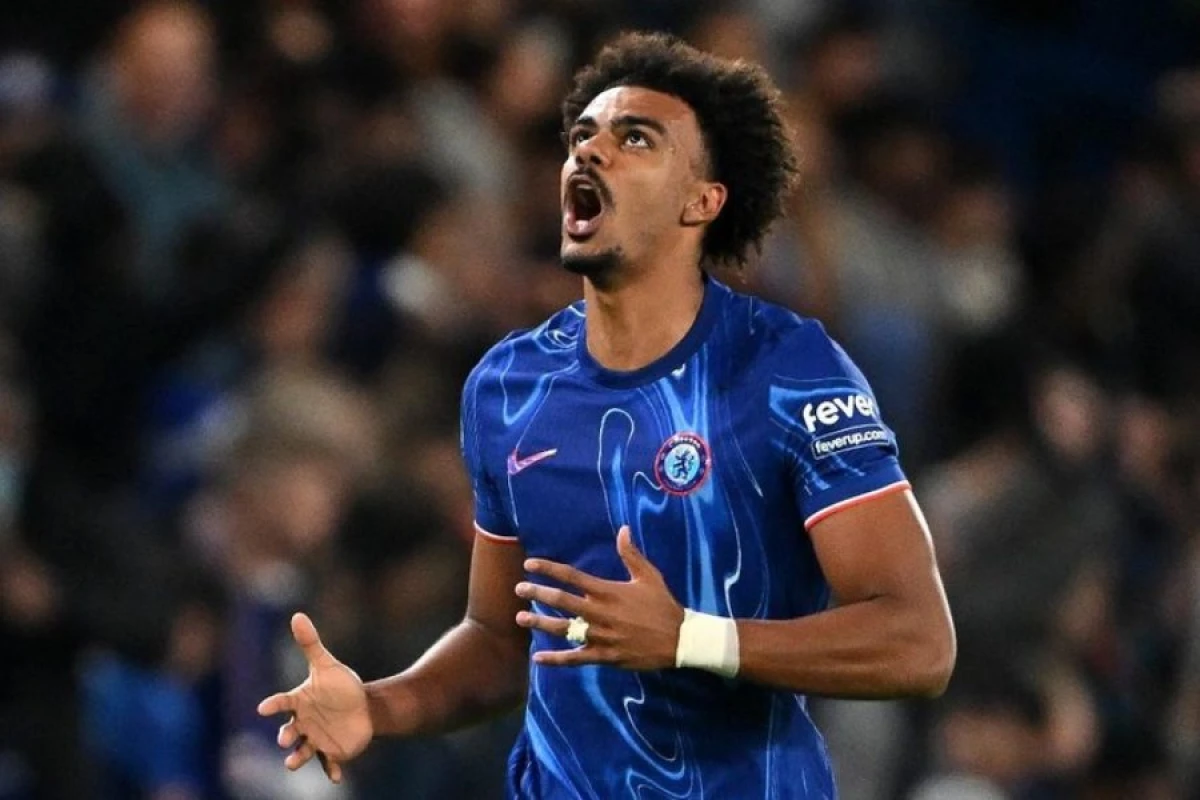 La Liqa klubu "Çelsi"nin futbolçusunu [[transfer edə bilər]]
