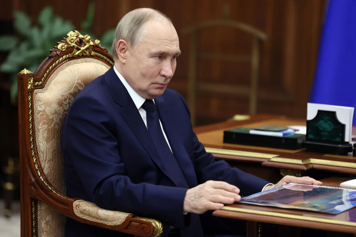 Putin İrandan yüksək səviyyəli nümayəndəni [[qəbul etdi]]