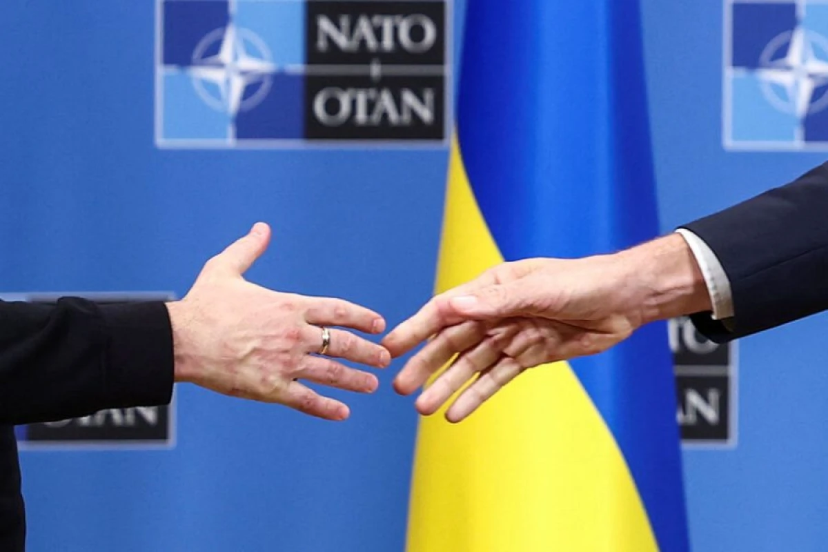 NATO Ukraynaya hərbi yardımla bağlı [[razılığa gələ bilmir]]