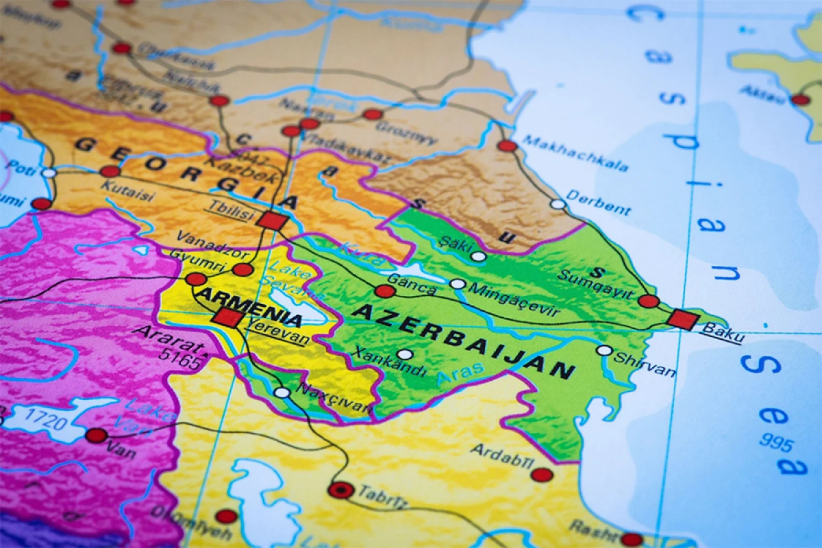 Regionda davamlı sülhə əngəl: [[İkili standartlar – RƏY]]