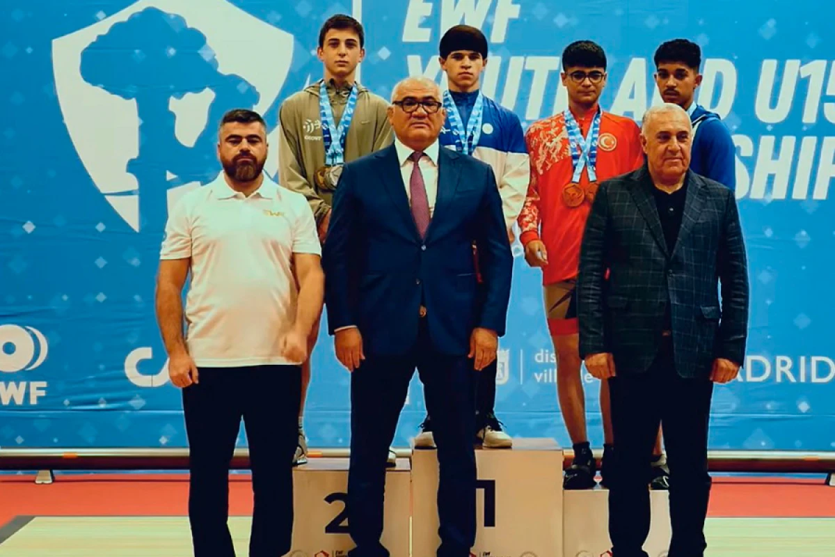 Atletimiz Avropa birinciliyində [[2 qızıl 1 gümüş medal qazandı]]