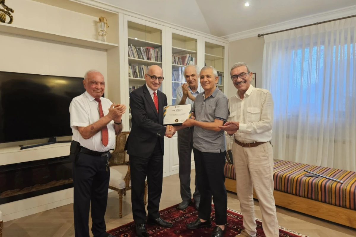 [[Ramiz Yunusa]] siyasi elmlər üzrə professor adı verildi
